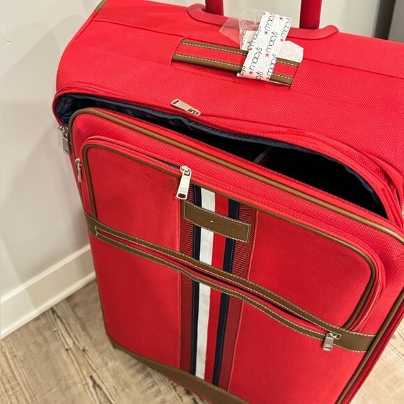 Tommy Hilfiger Logan 28" Softside Spinner, luggage, suitcase travel bag - Picture 13 of 16